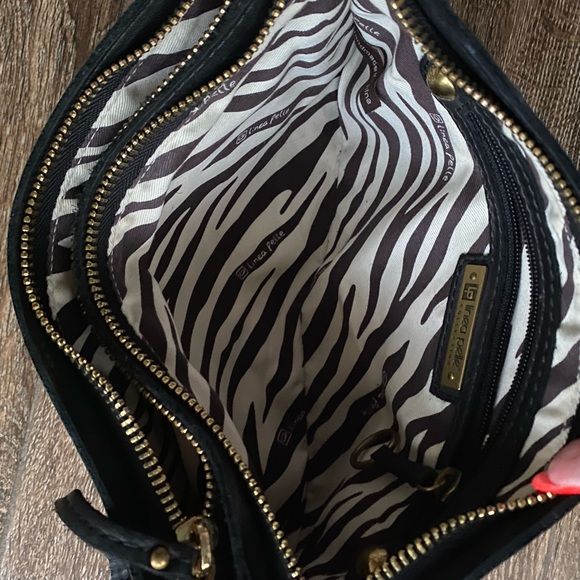 Línea Pelle black leather clutch - Picture 7 of 16